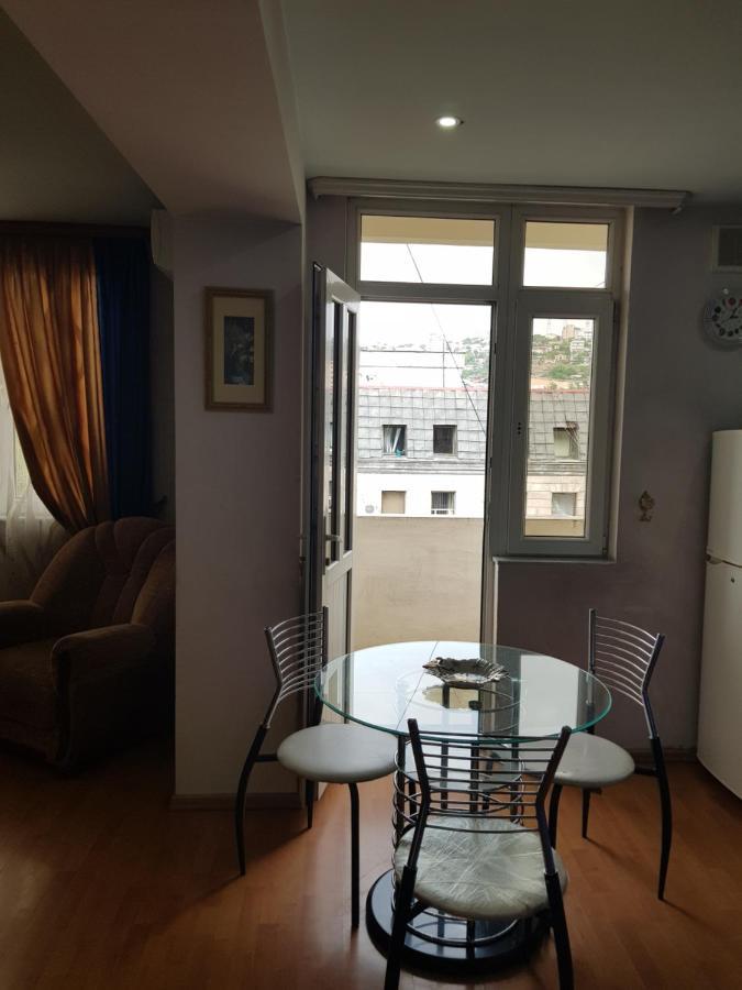 Apartment-14 In The Center Of Jerevan Eksteriør billede